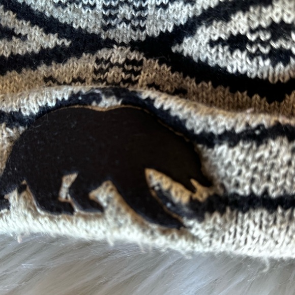 EUC 47‎ Men's Bear Pattern Beanie - Black and Gray One Size - Picture 2 of 4
